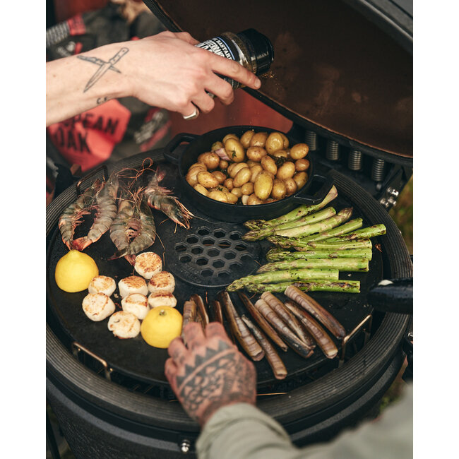 The Bastard kamado’s en BSTRD Phantom Plancha Ring | Bakplaat Kamado