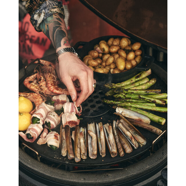 The Bastard kamado’s en BSTRD Phantom Plancha Bakplaat
