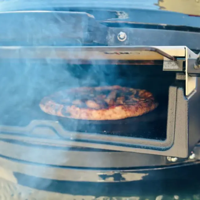 PiRobbq PiRo Bastard Large en Kamado Joe Classic