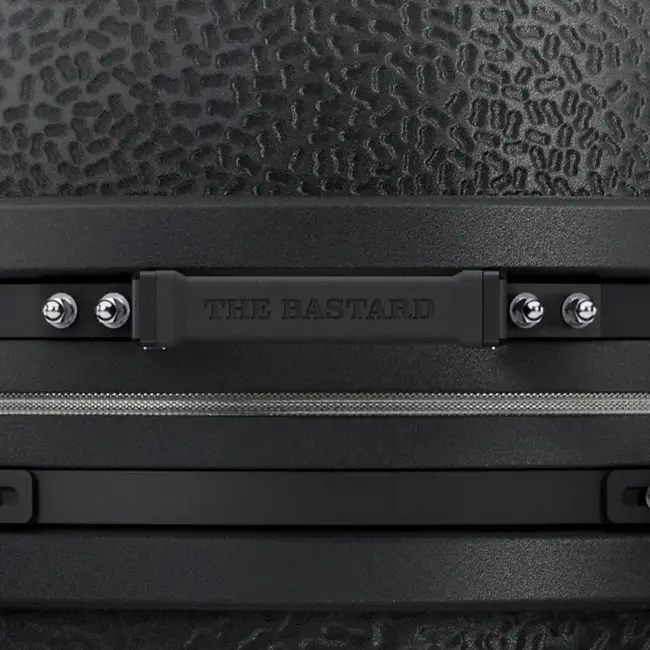 The Bastard kamado’s en BSTRD Core Large – Kamado BBQ in Graphite