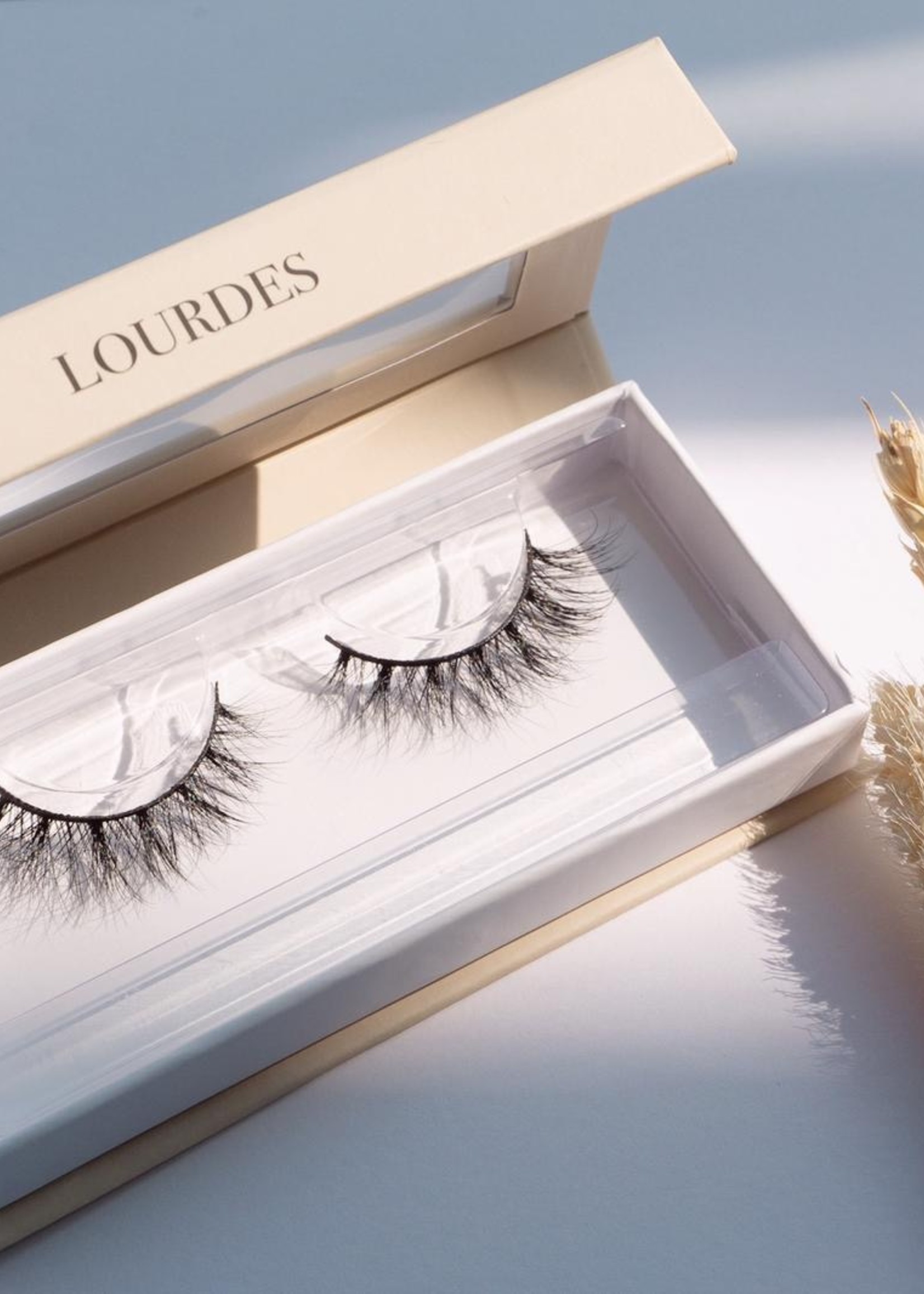 Yonca Yucel Cosmetics 3D MINK LASHES LOURDES