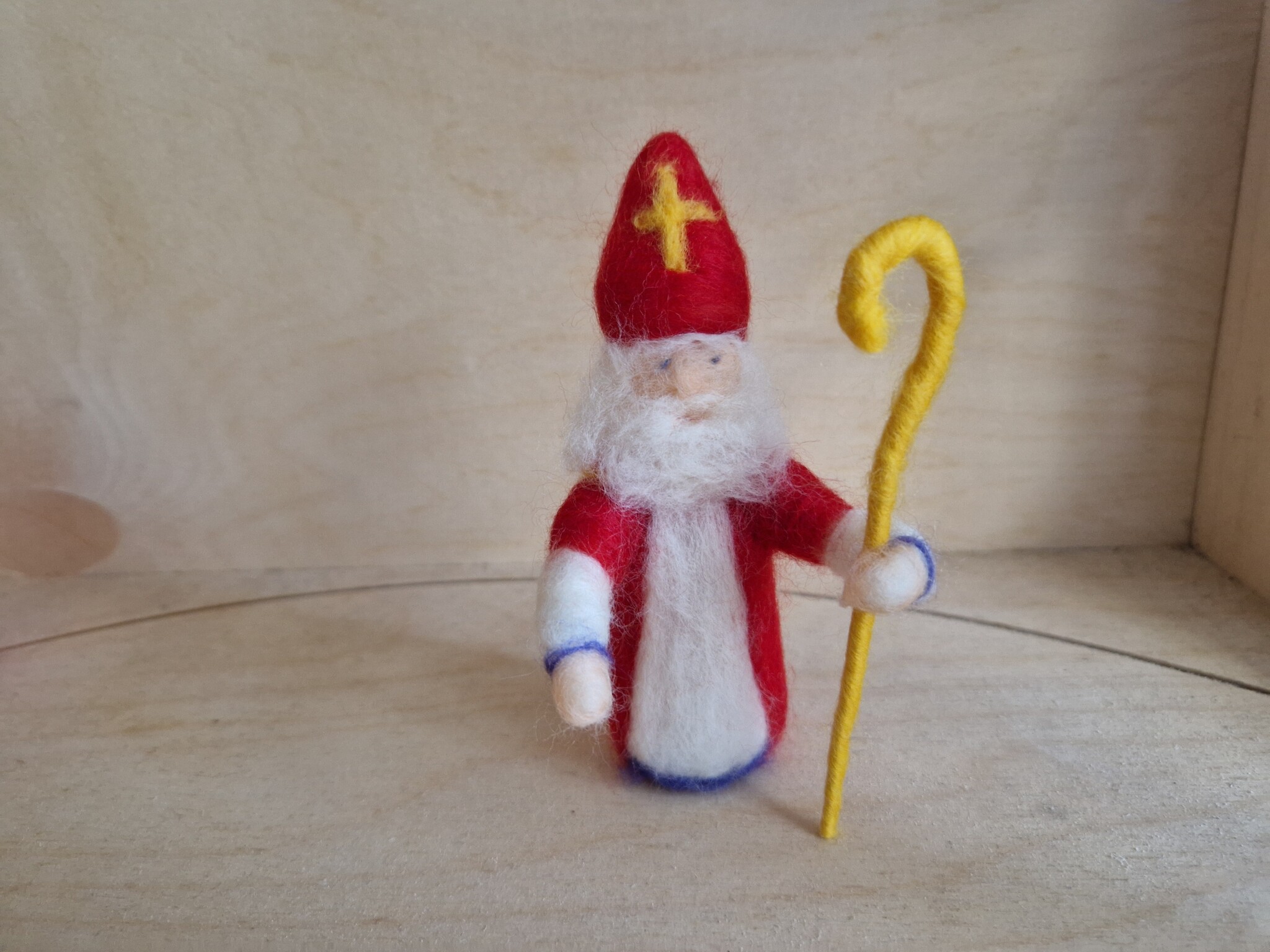 De Wolshoop Kleine Sinterklaas met Staf