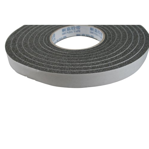 Benson Tochtstrip Zwart Foam 1.8 cm x 4.00 meter - 8 mm Dik Benson Tochtstrip Zwart Foam 1.8 cm x 4.00 meter - 8 mm Dik