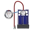 Pro Plus Voetpomp met Manometer - Dubbele Cilinder - Maximaal 7 Bar - Inclusief 3 Ventieladapters Pro Plus Voetpomp met Manometer - Dubbele Cilinder - Maximaal 7 Bar - Inclusief 3 Ventieladapters