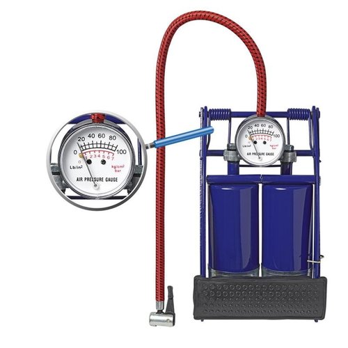 Pro Plus Voetpomp met Manometer - Dubbele Cilinder - Maximaal 7 Bar - Inclusief 3 Ventieladapters Pro Plus Voetpomp met Manometer - Dubbele Cilinder - Maximaal 7 Bar - Inclusief 3 Ventieladapters