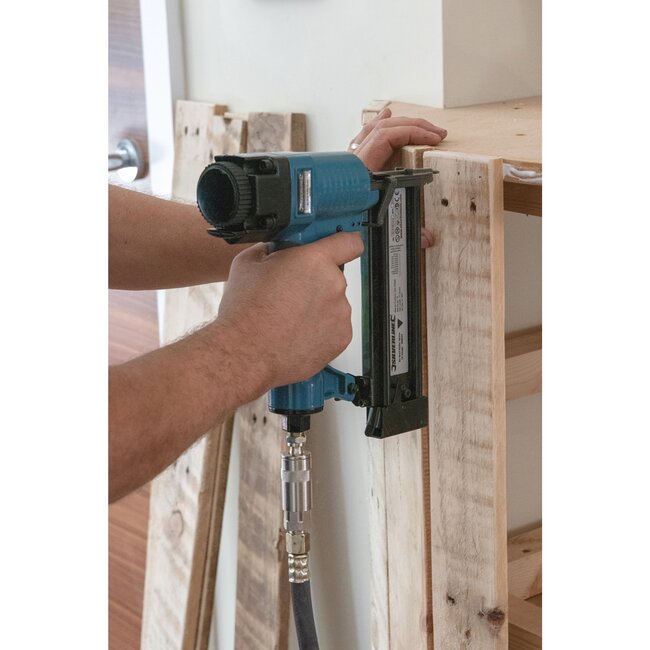 Silverline Pneumatische spijkertacker - magnesium behuizing - verstelbare inslagdiepte - 50-90 mm, 34 graden - dak, hek, vloer