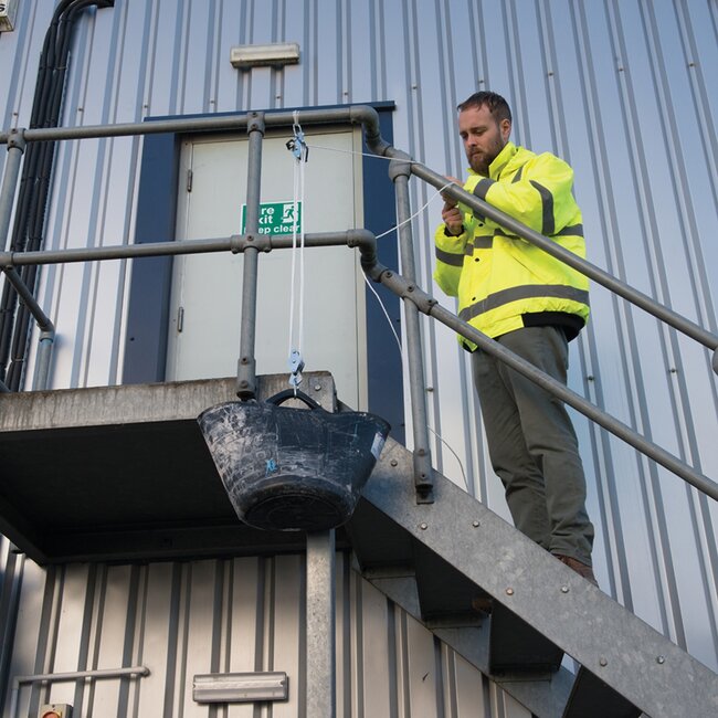 Silverline Katrolset - verzinkt staal, polypropyleen koord - 180 kg hefvermogen - 19,8 m koord - zilvergrijs - voor hijsen