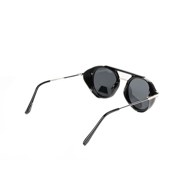 Benson Zwarte zonnebril - gepolariseerd - zilveren pootjes - met zijschermen