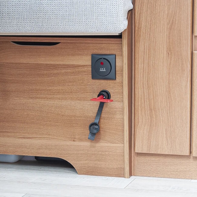 ProPlus Hoofdstroomschakelaar - Inbouw - 100 Ampère - 2-polig - Zwart/Rood - Voor Voertuigen