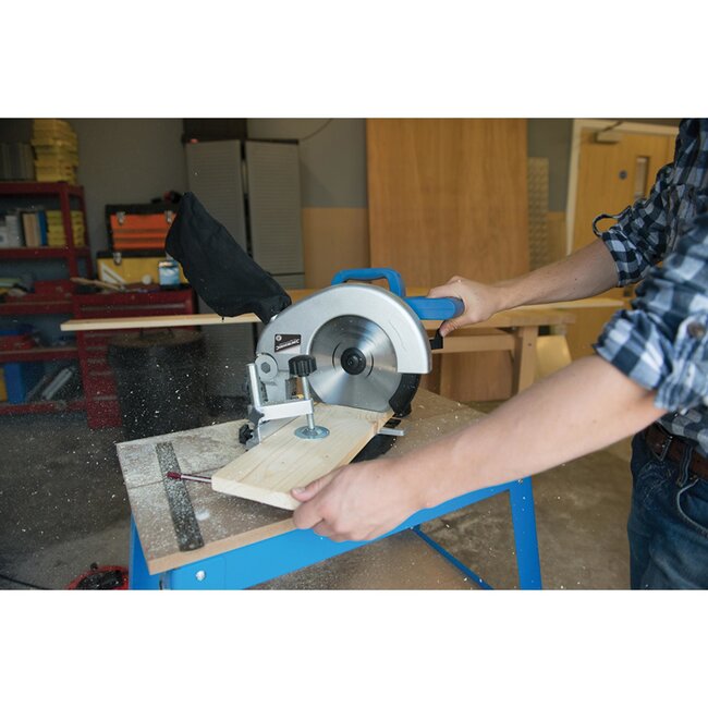 Silverline Verstek- en afkortzaag - metalen constructie - Ø 210 mm - 0-45° verstek en afschuining - voor hout, metaal en kunststof