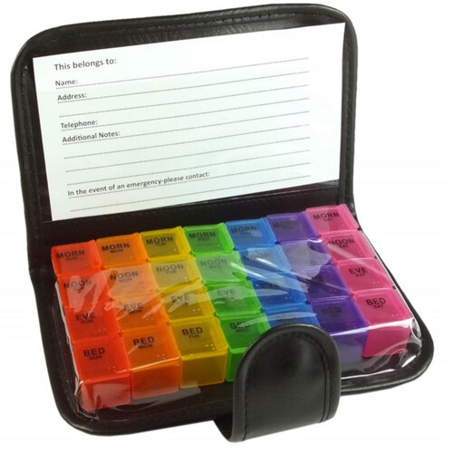 Benson Pillendoos in Etui - 7 Dagen - 4 Vakken Per Dag - 19 x 14 x 3.5 cm Benson Pillendoos in Etui - 7 Dagen - 4 Vakken Per Dag - 19 x 14 x 3.5 cm