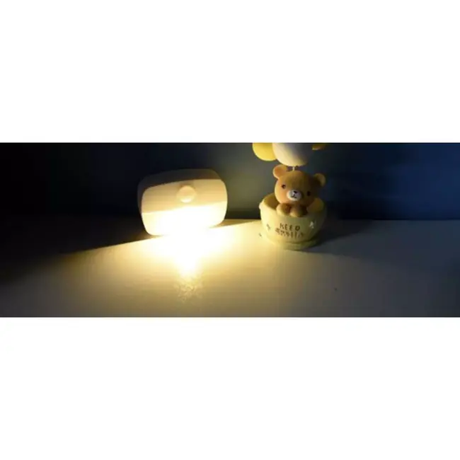 Izoxis Draadloze LED Nachtlamp: Gemak en Veiligheid in Één