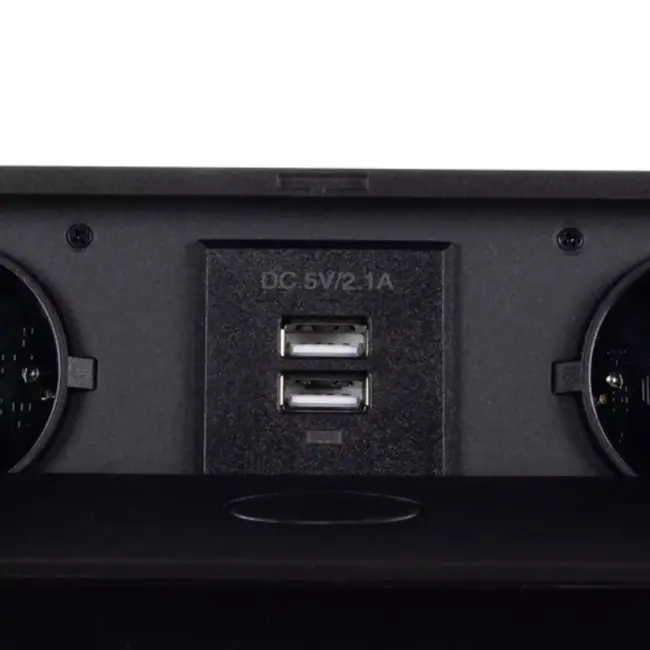 Izoxis Inbouwbare USB Stopcontact: Stijl en Functionaliteit voor Elk Oppervlak