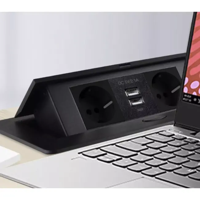 Izoxis Inbouwbare USB Stopcontact: Stijl en Functionaliteit voor Elk Oppervlak