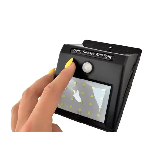 Izoxis Zonnewandlamp: Licht Waar en Wanneer Je Het Nodig Hebt