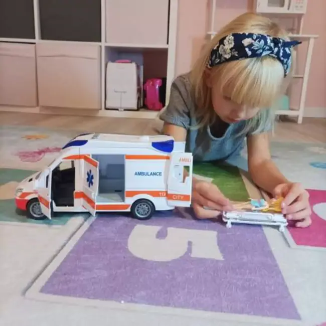 Kruzzel Ambulance Speelset: Reddingsmissies voor Kinderen!