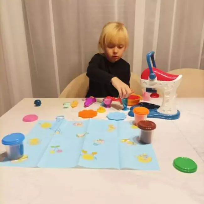 Kruzzel Plasticine Set: Een Wereld van Creativiteit Aan Je Vingertoppen!