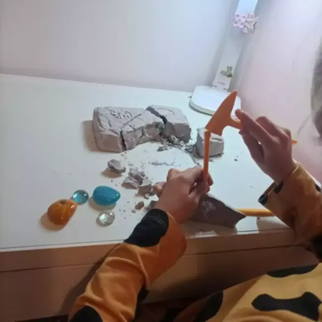 Kruzzel Kristalmijn: Avontuurlijk Speelplezier voor Jonge Ontdekkingsreizigers