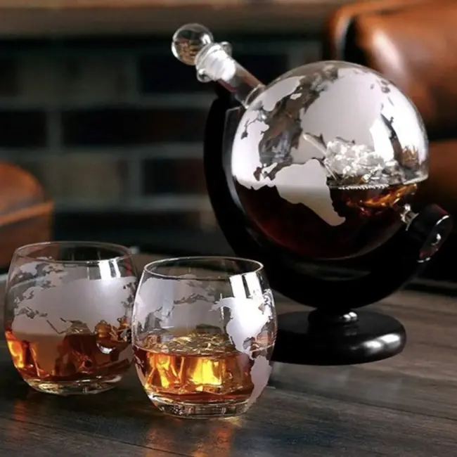 Malatec Globe Whiskey Karaf Set - Uniek en Stijlvol voor de Whiskeykenner