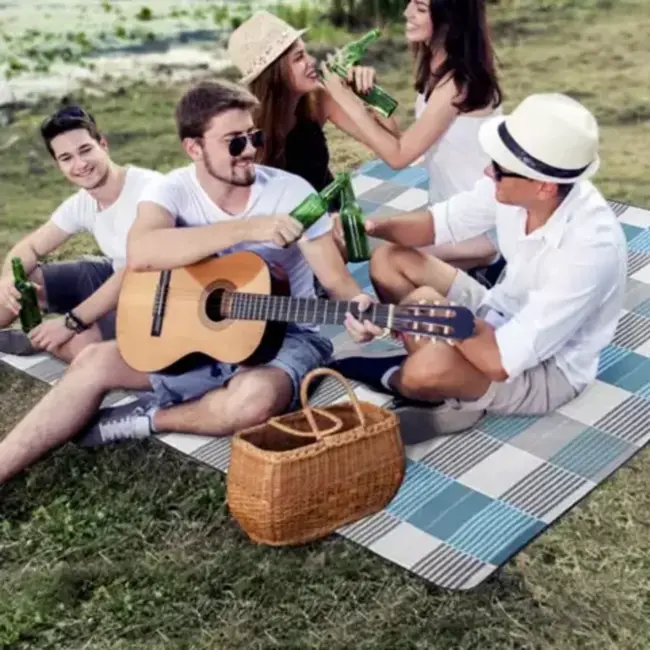 Trizand Groot Strandkleed met Isolatie - Perfect voor Elke Picknick 200 x 200 cm