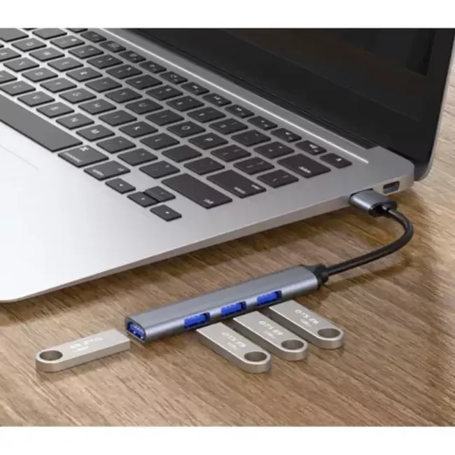 Izoxis USB Hub: Verbind Meer met 4 USB-Poorten