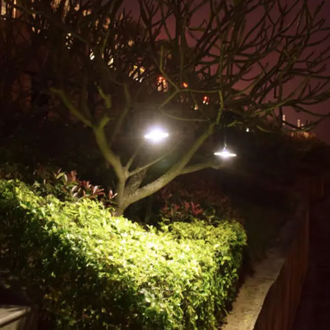 Izoxis Hangende Solar Lampen - Stijlvolle en Duurzame Buitenverlichting