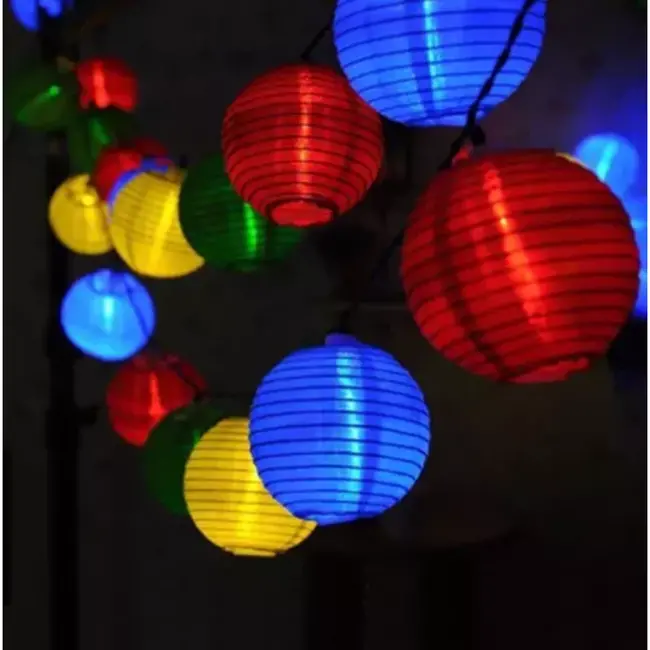 Gardlov  Solar Garland 3,5m met Kleurrijke Lichtbollen - Duurzaam en Sfeervol - 10 Lichtbollen