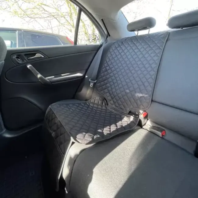Xtrobb Gequilte Autostoelmat - Beschermende Mat voor Kinderzitjes - 130,5 x 47 cm
