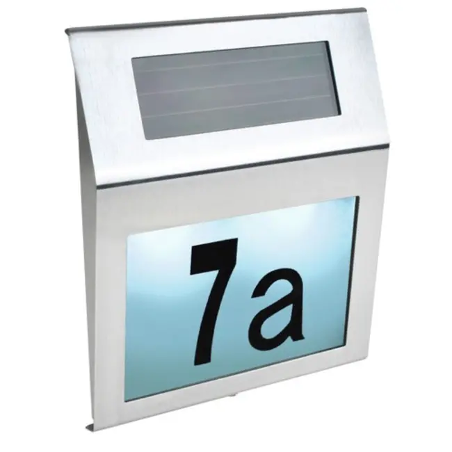 Izoxis Zilver huisnummer met schemersensor en zonnepaneel