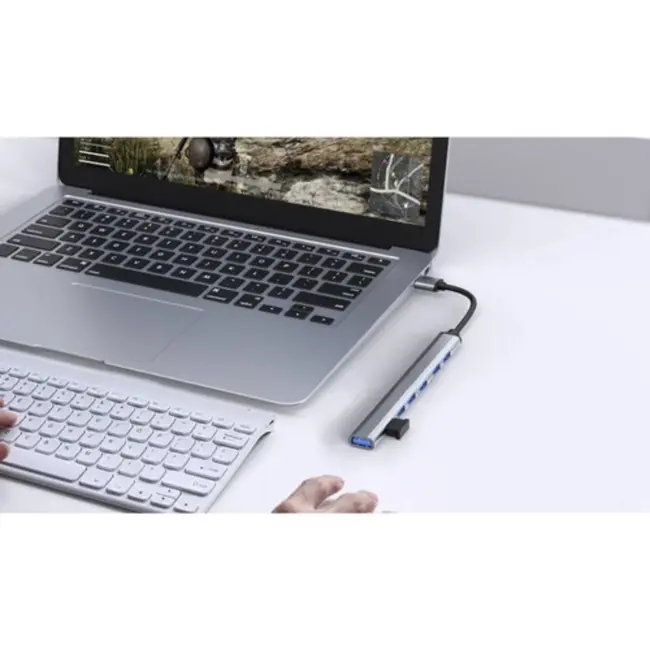 Izoxis 7-poorts USB Hub - USB 3.2 Gen.1 - Snelle Connectiviteit en Slank Aluminium Ontwerp
