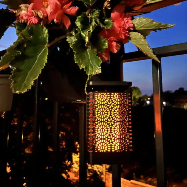 Gardlov Solar Lantaarn - Realistisch Vlameffect - Waterdichte Buitenlamp voor Tuin en Terras