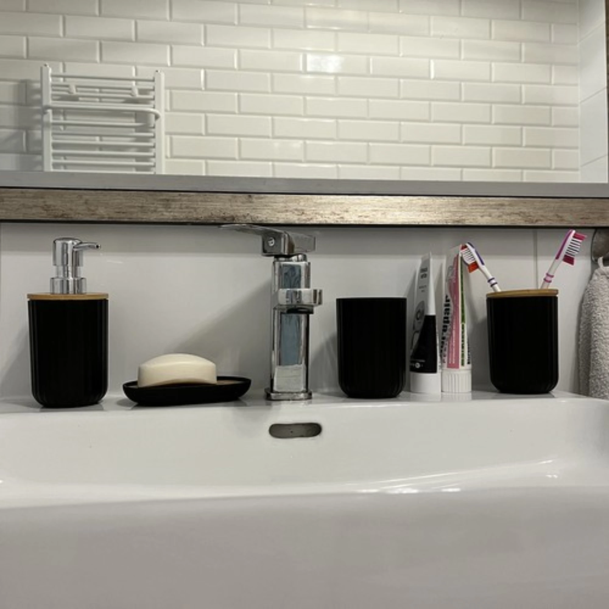 Sfeervol toilet creëren? Accessoires Set Toilet Badkamer Pastille Wit - Rene Houtman