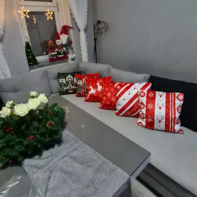 Ruhhy Kerst Kussenhoezen Set – 4 Stuks, Fluwelen Afwerking, 45x45 cm – Perfect voor Feestelijke Decoratie