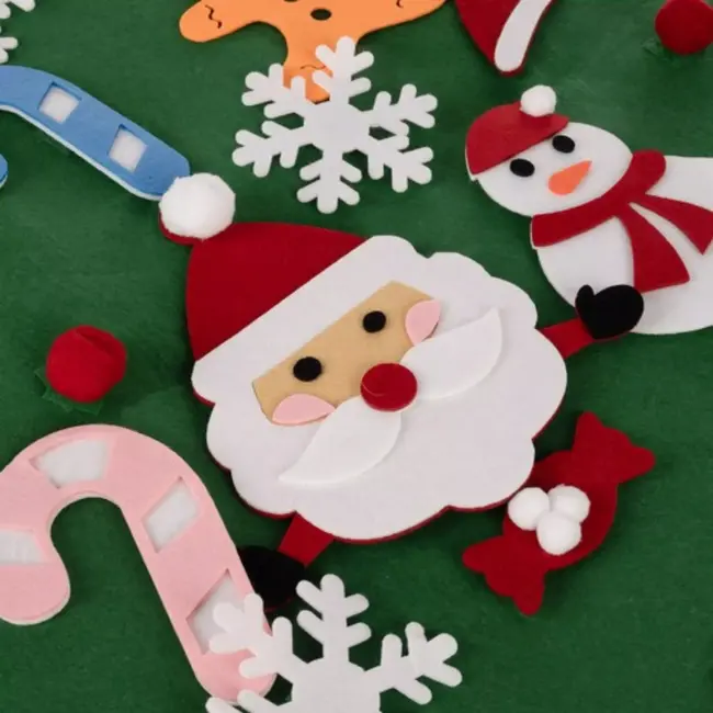 Ruhhy DIY Vilt Kerstboom - Inclusief 26 Versieringen - Herbruikbare Kerstdecoratie