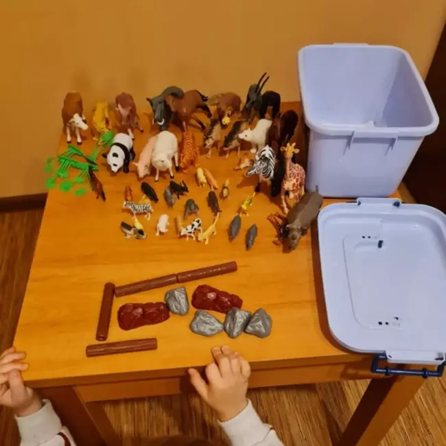 Kruzzel Dieren Speelset – 48 Figuren met Koffer – Educatief Speelgoed