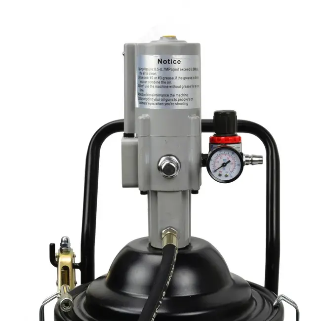 GEKO Pneumatische vetpomp - draagbaar - 16L - hoge druk - mobiel ontwerp