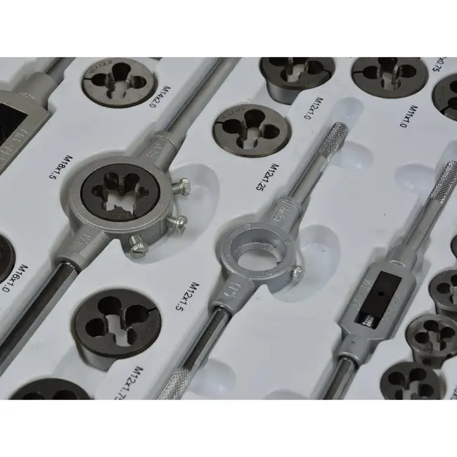 GEKO 110-delige metrische tap- en snijset - M2-M18 - Inclusief metalen koffer