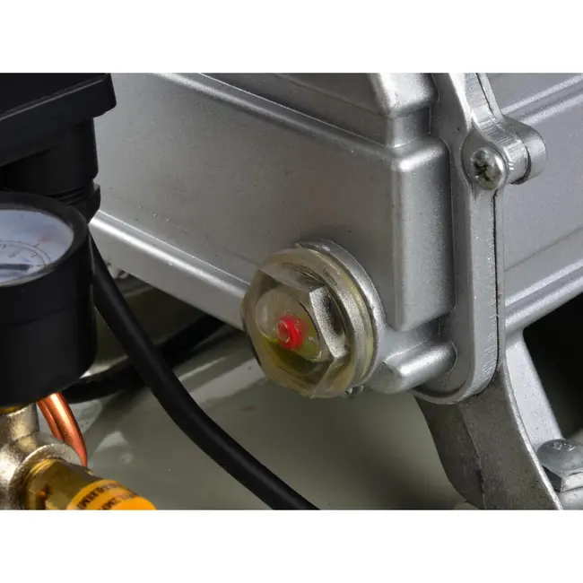 GEKO Oliegesmeerde luchtcompressor - 24L - 8 bar - 210 L/min - Staal - Horizontaal ontwerp