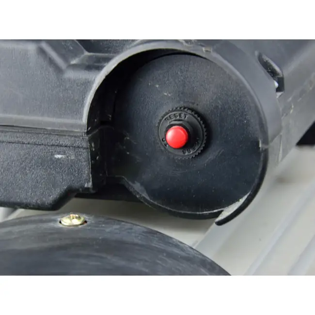 GEKO Verticale luchtcompressor - 100L - Oliegesmeerd - 8 bar - 390 L/min