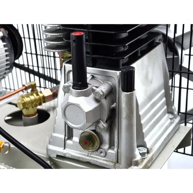 GEKO Verticale luchtcompressor - 100L - Oliegesmeerd - 8 bar - 390 L/min