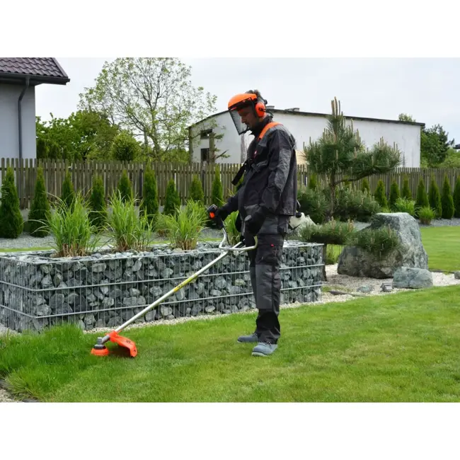 GEKO BC430 krachtige benzine bosmaaier 49,7cc met 3 pk motor, trimmerkop, 3-tands mes en anti-vibratiesysteem