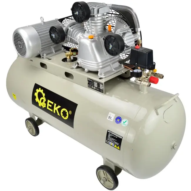 GEKO Triple cilinder luchtcompressor - 200L - 490 L/min - 8 bar - 400V - Staal - Horizontaal ontwerp