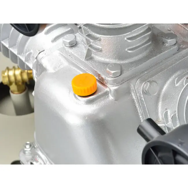 GEKO Triple cilinder luchtcompressor - 200L - 490 L/min - 8 bar - 400V - Staal - Horizontaal ontwerp