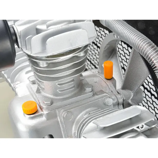 GEKO Triple cilinder luchtcompressor - 200L - 490 L/min - 8 bar - 400V - Staal - Horizontaal ontwerp