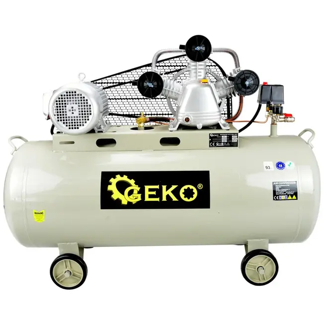 GEKO Triple cilinder luchtcompressor - 200L - 490 L/min - 8 bar - 400V - Staal - Horizontaal ontwerp