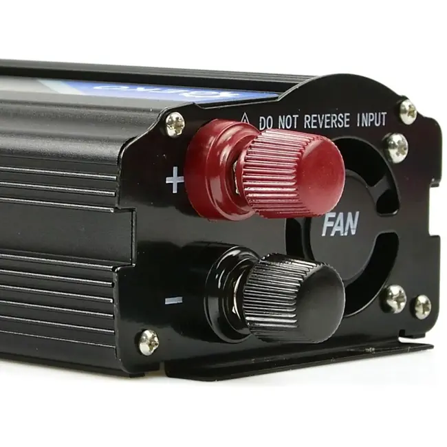 GEKO Spanningsomvormer 24V naar 230V - 800/1600W - USB-poort - Slimme koeling