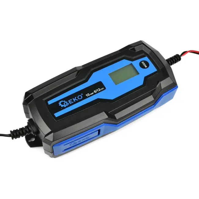 GEKO Automatische acculader - 6/12V - 10A - LCD display - IP65 waterdicht