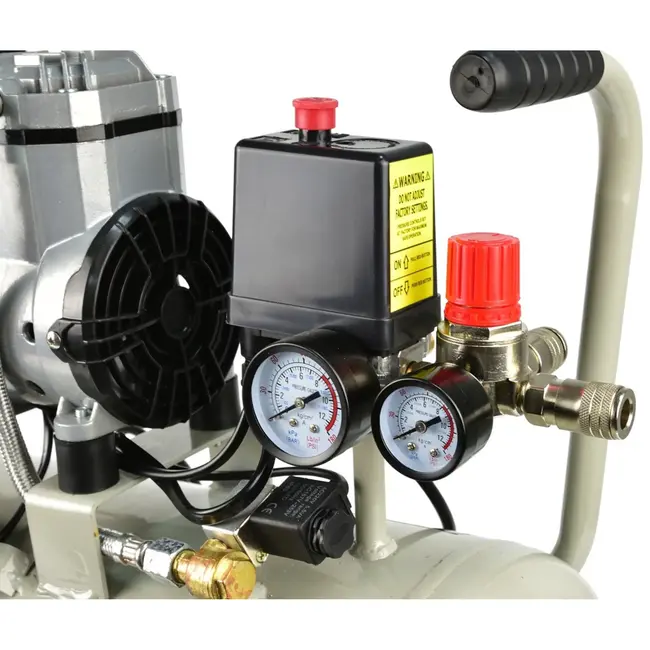 GEKO Olievrije luchtcompressor - 24L - 980W - Mobiel en onderhoudsarm