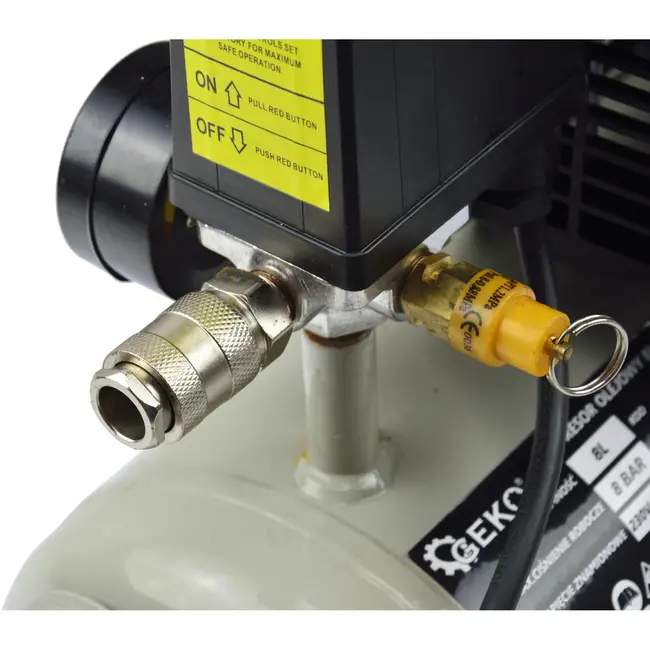 GEKO 8L luchtcompressor - oliegesmeerd - 8 bar - 118 L/min - draagbaar