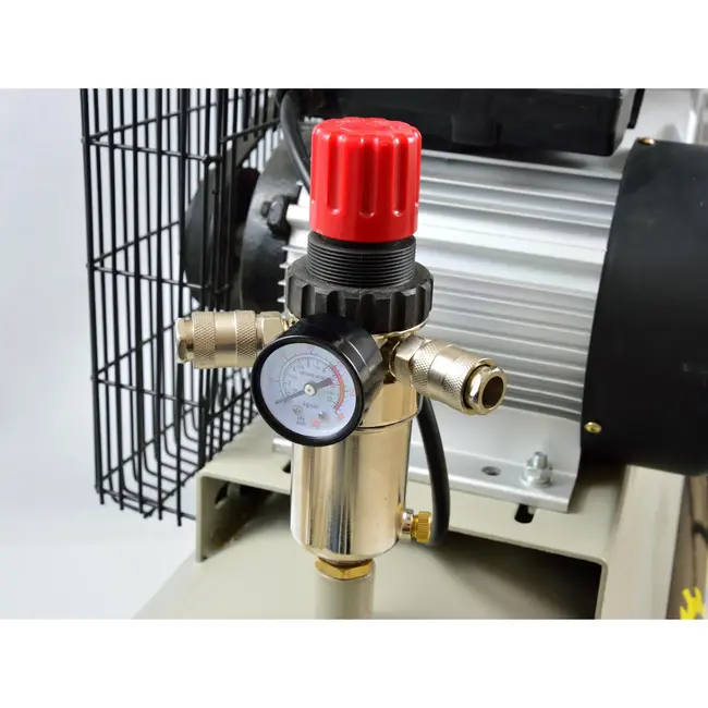 GEKO 100L luchtcompressor - 9 bar - 420 L/min - horizontaal - 4 wielen